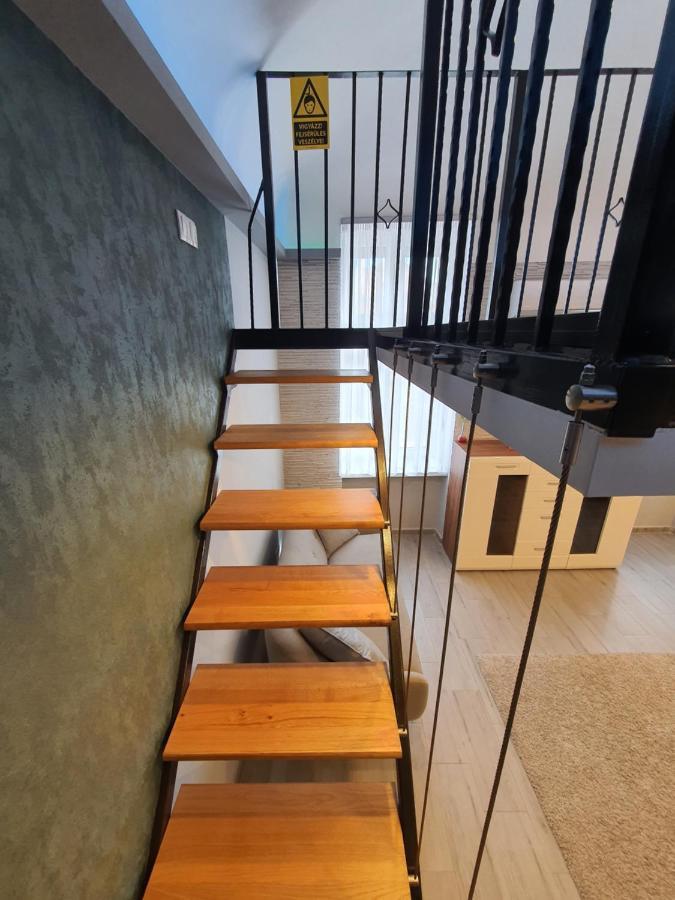 Belvarosi Exkluziv Loft Debrecen Ngoại thất bức ảnh